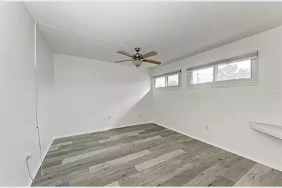 4477 Sandner Drive, Sarasota, FL 34243 - Photo 21