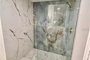 7203 Curtiss Ave, Sarasota, FL 34231 - Photo 9