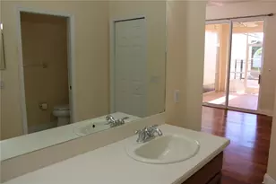 7803 33rd St E, Sarasota, FL 34243 - Photo 19