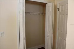 7803 33rd St E, Sarasota, FL 34243 - Photo 21