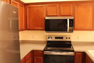 7803 33rd St E, Sarasota, FL 34243 - Photo 5