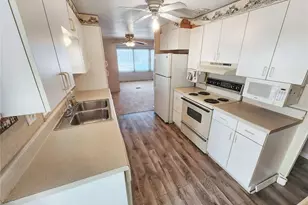 3220 Sweet Gum Terrace, Sarasota, FL 34237 - Photo 3