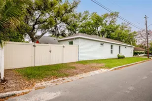 1101 2nd St W, Bradenton, FL 34205 - Photo 35