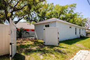 1101 2nd St W, Bradenton, FL 34205 - Photo 35