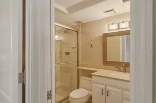 633 Alhambra Rd, Venice, FL 34285 - Photo 47