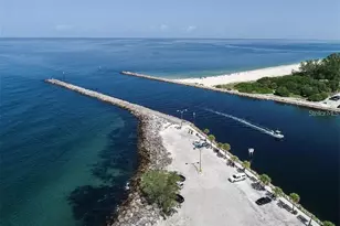 633 Alhambra Rd, Venice, FL 34285 - Photo 73