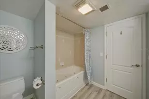 633 Alhambra Rd, Venice, FL 34285 - Photo 45