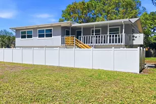 1312 51st Ave Dr W, Palmetto, FL 34221 - Photo 5