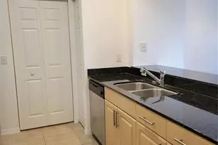 1064 N Tamiami Trl, Sarasota, FL 34236 - Photo 5