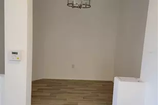 1064 N Tamiami Trl, Sarasota, FL 34236 - Photo 7