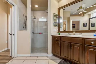 566 Planters Manor Way, Bradenton, FL 34212 - Photo 37