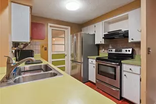 4311 Foremere Pl, Sarasota, FL 34231 - Photo 7