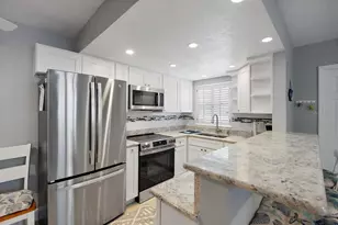 11440 1st St E, Treasure Island, FL 33706 - Photo 13