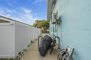 11440 1st St E, Treasure Island, FL 33706 - Photo 7