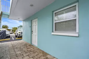 11440 1st St E, Treasure Island, FL 33706 - Photo 9