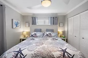 11440 1st St E, Treasure Island, FL 33706 - Photo 17