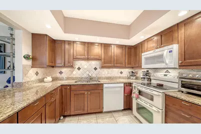 1925 Gulf Of Mexico Drive #G8-302, Longboat Key, FL 34228 - Photo 9