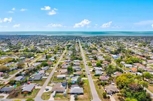 3310 Siesta Dr, Venice, FL 34293 - Photo 43