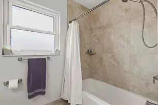 3310 Siesta Dr, Venice, FL 34293 - Photo 27