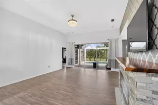 4449 Golden Lake Dr, Sarasota, FL 34233 - Photo 7