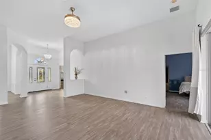 4449 Golden Lake Dr, Sarasota, FL 34233 - Photo 9