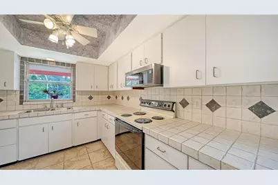 2839 Riviera Drive, Sarasota, FL 34232 - Photo 11