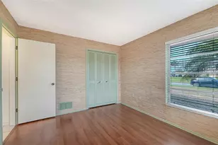 2839 Riviera Dr, Sarasota, FL 34232 - Photo 19