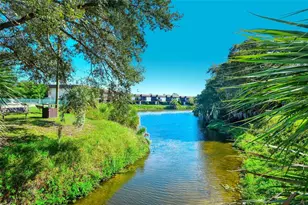 3310 Ramblewood Pl, Sarasota, FL 34237 - Photo 29