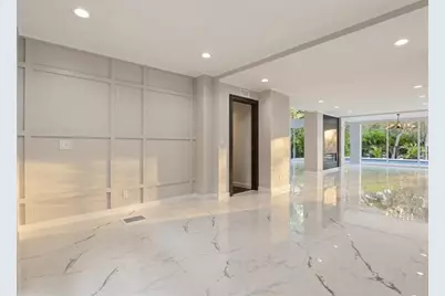 4942 Hubner Circle, Sarasota, FL 34241 - Photo 5