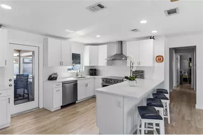 327 39th Avenue, Saint Pete Beach, FL 33706 - Photo 9