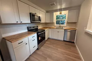 608 12th St W, Palmetto, FL 34221 - Photo 5