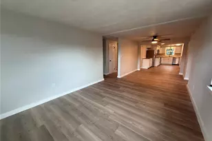 608 12th St W, Palmetto, FL 34221 - Photo 5