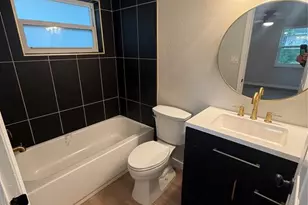 608 12th St W, Palmetto, FL 34221 - Photo 15