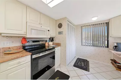 6423 Egret Lane #406, Bradenton, FL 34210 - Photo 17
