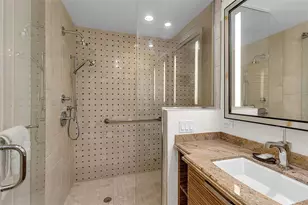 915 Seaside Dr, Sarasota, FL 34242 - Photo 35