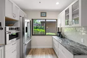 4737 Chandlers Forde, Sarasota, FL 34235 - Photo 5