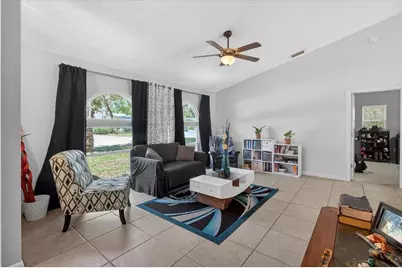 4644 Hamlets Grove Drive, Sarasota, FL 34235 - Photo 9