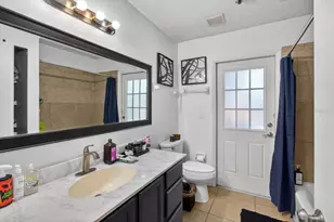 4644 Hamlets Grv Dr, Sarasota, FL 34235 - Photo 33