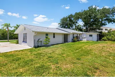 4705 Lemon Bay Drive, Venice, FL 34293 - Photo 45
