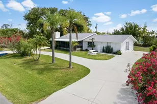 4705 Lemon Bay Dr, Venice, FL 34293 - Photo 1