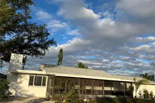 4705 Lemon Bay Dr, Venice, FL 34293 - Photo 3