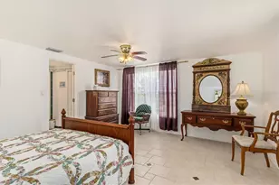 4705 Lemon Bay Dr, Venice, FL 34293 - Photo 15