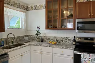 4705 Lemon Bay Dr, Venice, FL 34293 - Photo 5