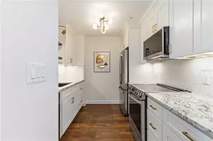 750 N Tamiami Trl, Sarasota, FL 34236 - Photo 15