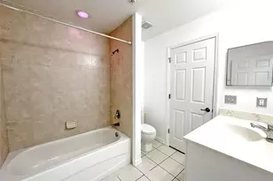 21019 Sunpoint Way, Lutz, FL 33558 - Photo 35