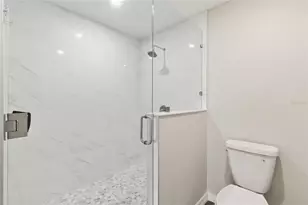 1009 Kings Ct, Venice, FL 34293 - Photo 11