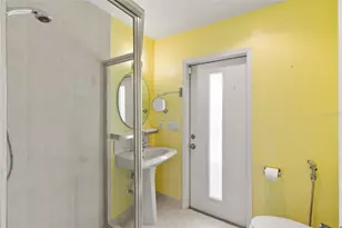 1009 Kings Ct, Venice, FL 34293 - Photo 17