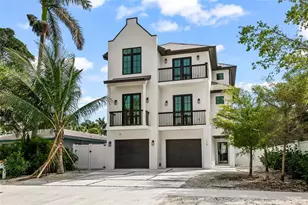 128 Fillmore Dr, Sarasota, FL 34236 - Photo 3