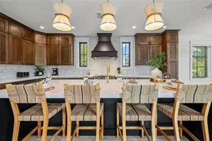 128 Fillmore Dr, Sarasota, FL 34236 - Photo 11