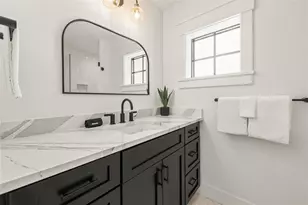 128 Fillmore Dr, Sarasota, FL 34236 - Photo 49